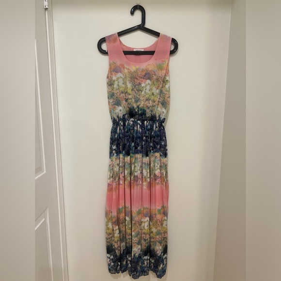 Pink Pleated Dress - Picture 1 of 1